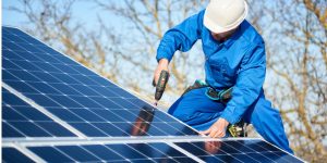 Installation Maintenance Panneaux Solaires Photovoltaïques à Menades